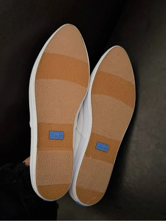 Ladies Keds White pointed toe Canvas Lace-Up Sneakers - Picture 7 of 7